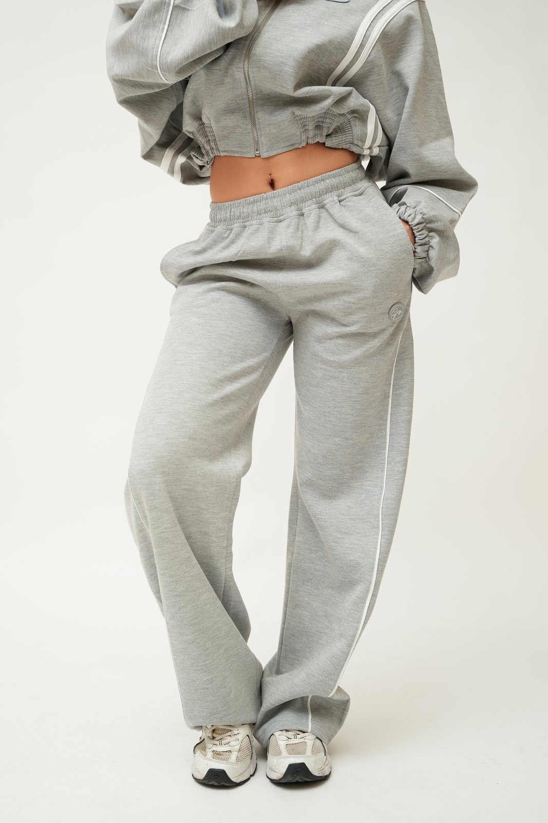 Straight line Sweatpants - Grey - Image 7