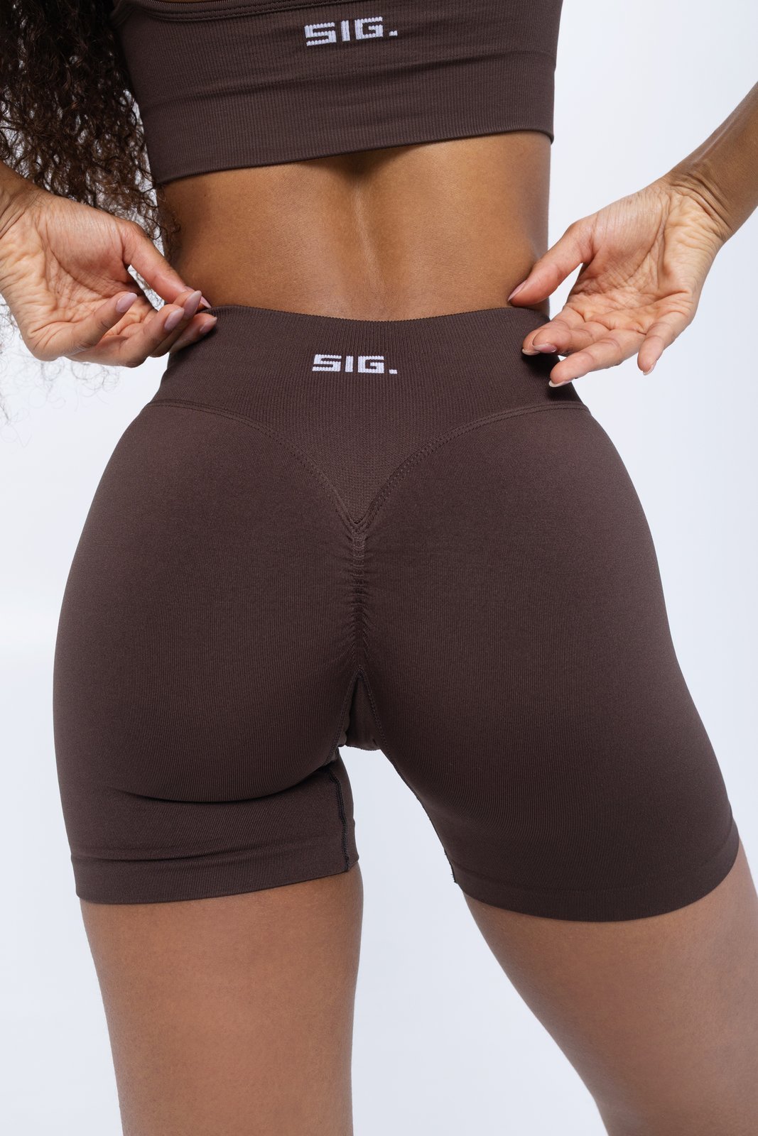 FORM Flow Mid Shorts - Mocha Brown - Image 3