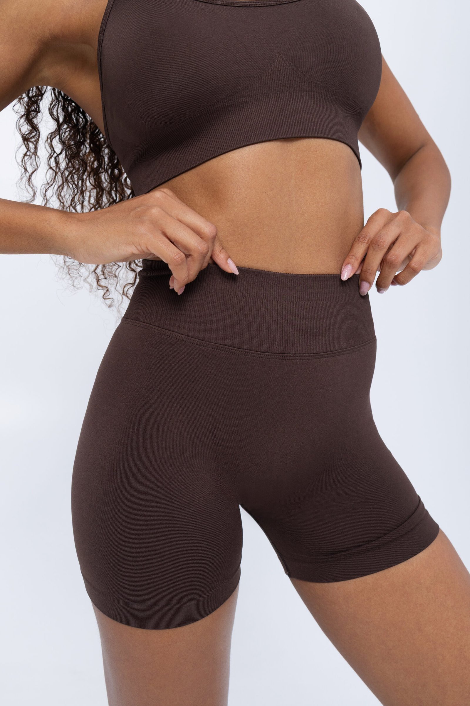 FORM Flow Mid Shorts - Mocha Brown - Image 4
