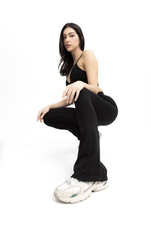 Seamless flared leggings - Black - Image 5